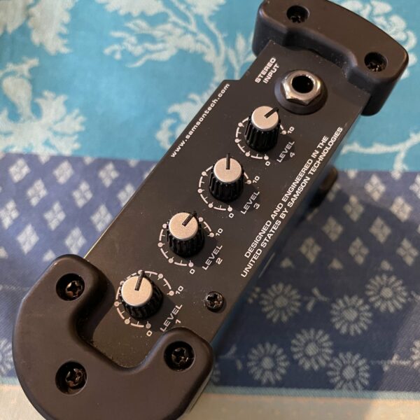 Alternative view of Ampli 4 casques Samson S-Amp