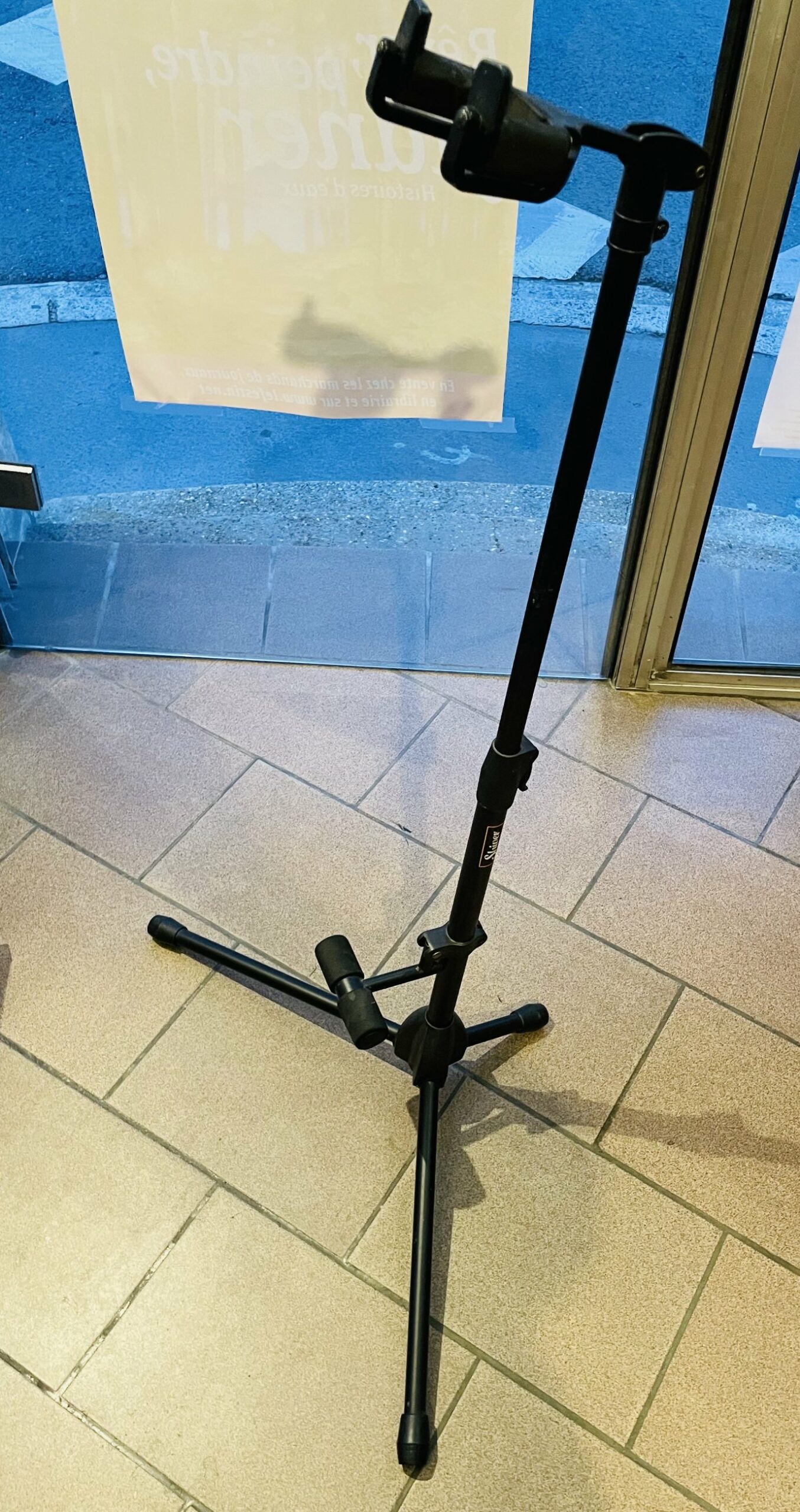 Support de guitare électrique et acoustique Shiver n°2