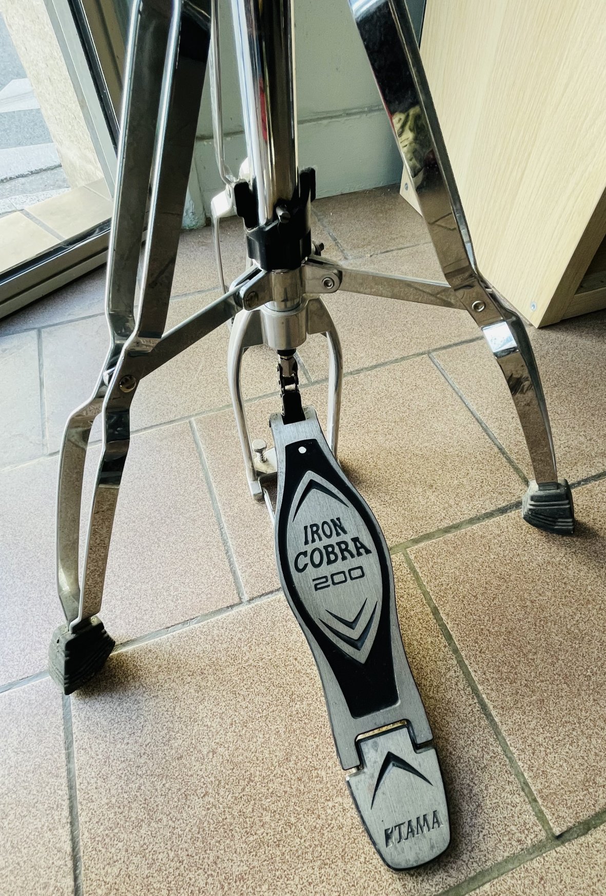 Pied de charleston Tama Iron Cobra serie 200 (pied seul sans charleston) – Image 2