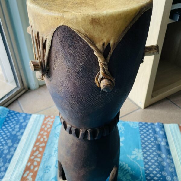 Alternative view of Tambour Sabar, peau de chèvre