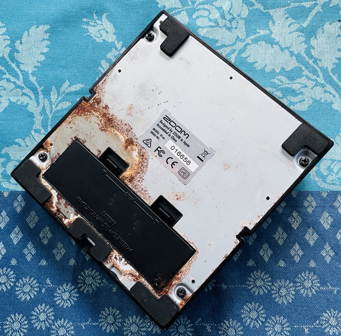 Pédale effets basse Zoom B1 on n°016656, boite d’origine, notice – Image 3