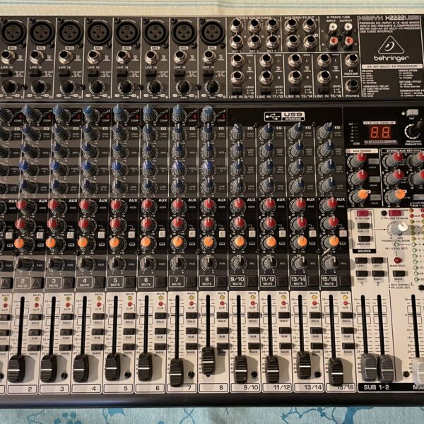 Table de mixage analogique Behringer Xenyx X2222 USB n°22120076AOL, carton, alim