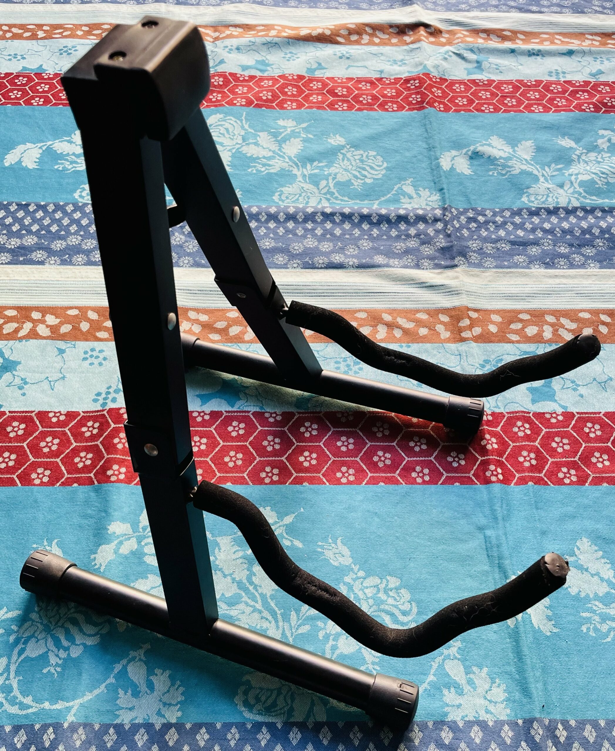 Support guitare universel pliable Cahaya