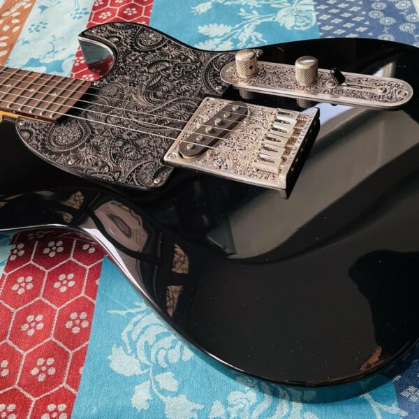 Alternative view of Guitare électrique Dean Zelinsky Dellatera Telecaster black paisley n°S191507, Z Glide Equiped, étui