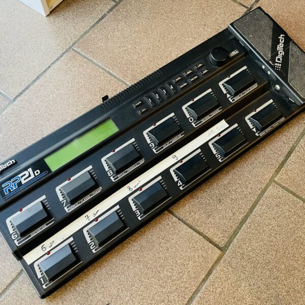 Promo Multieffets Digitech RP21D n°RP21EV000002 (USA, Utah), sans alim PS0940 !