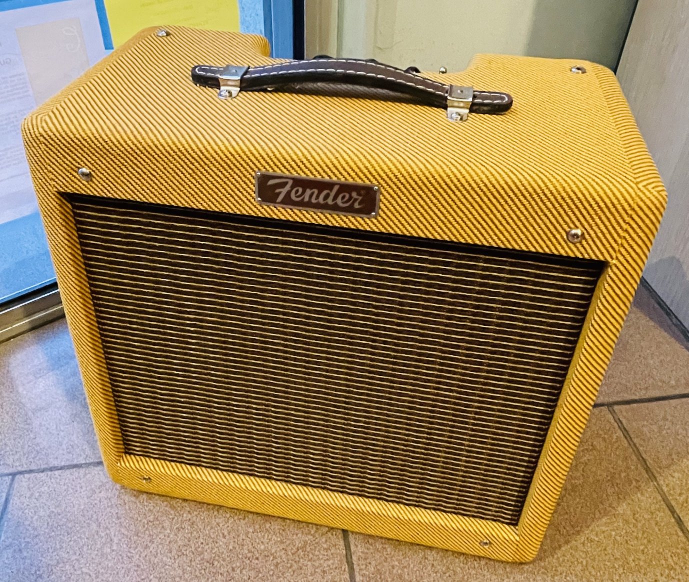 Ampli guitare Fender Pro Junior IV LTD Tweed n°B929227, carton d’origine, housse Fender ajoutée (facture neuf mai 2025)