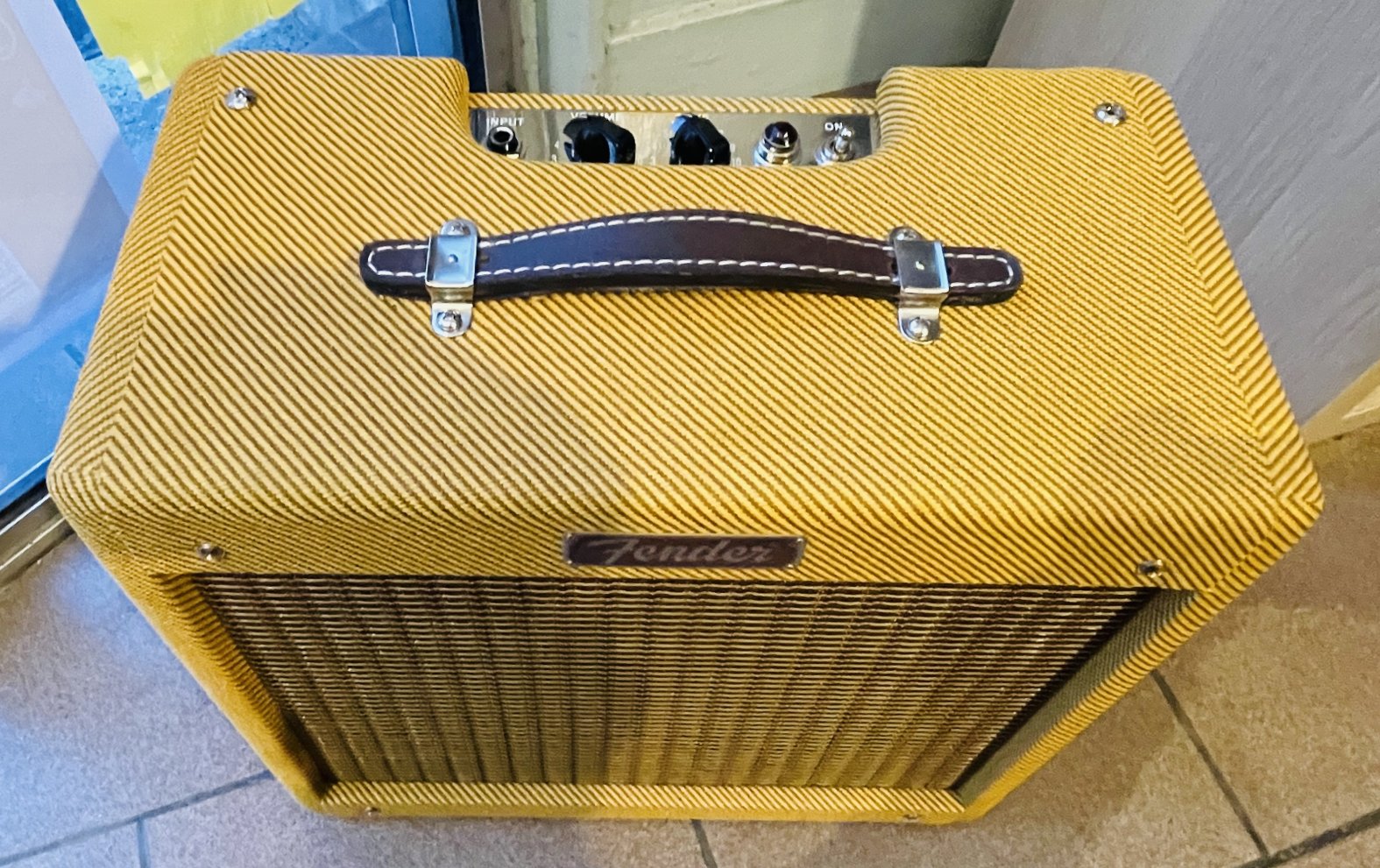 Ampli guitare Fender Pro Junior IV LTD Tweed n°B929227, carton d’origine, housse Fender ajoutée (facture neuf mai 2025) – Image 2