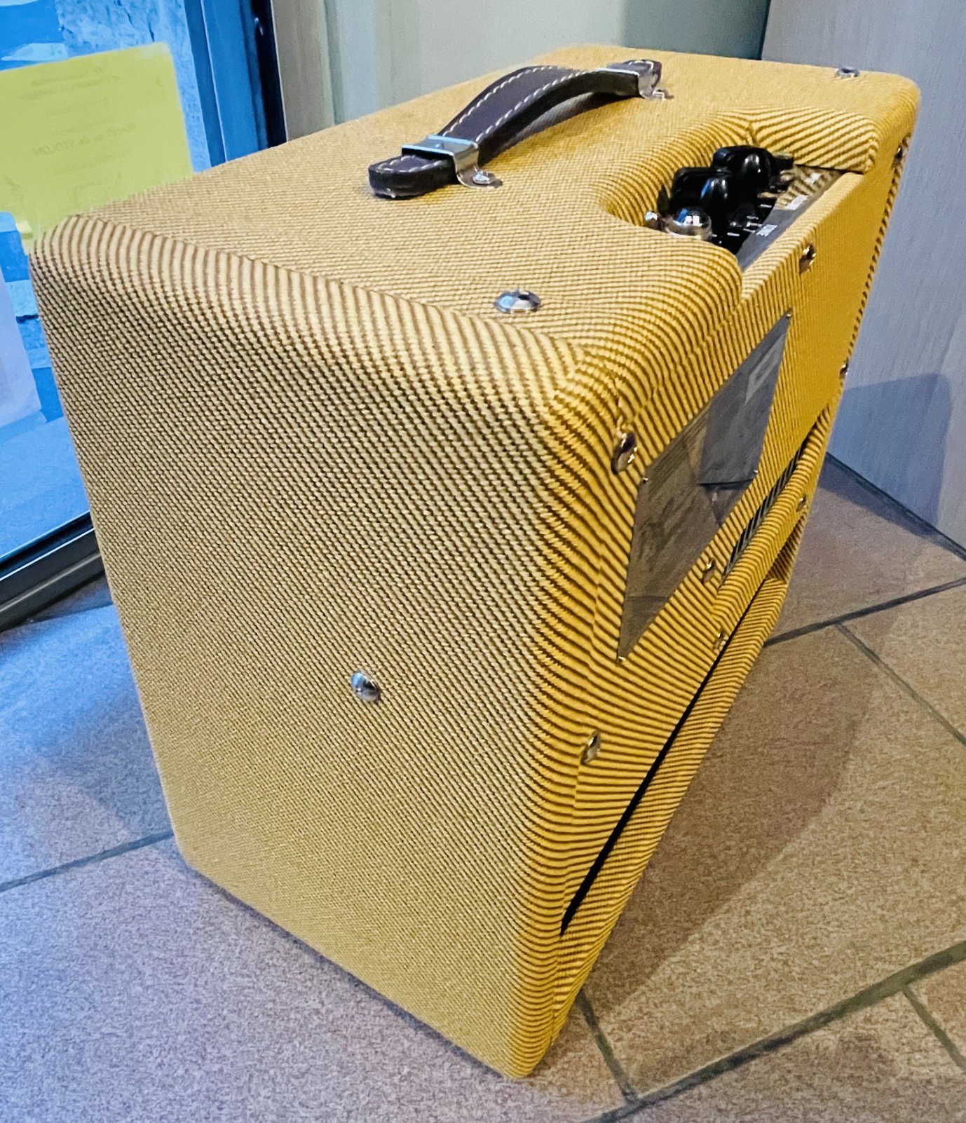 Ampli guitare Fender Pro Junior IV LTD Tweed n°B929227, carton d’origine, housse Fender ajoutée (facture neuf mai 2025) – Image 5