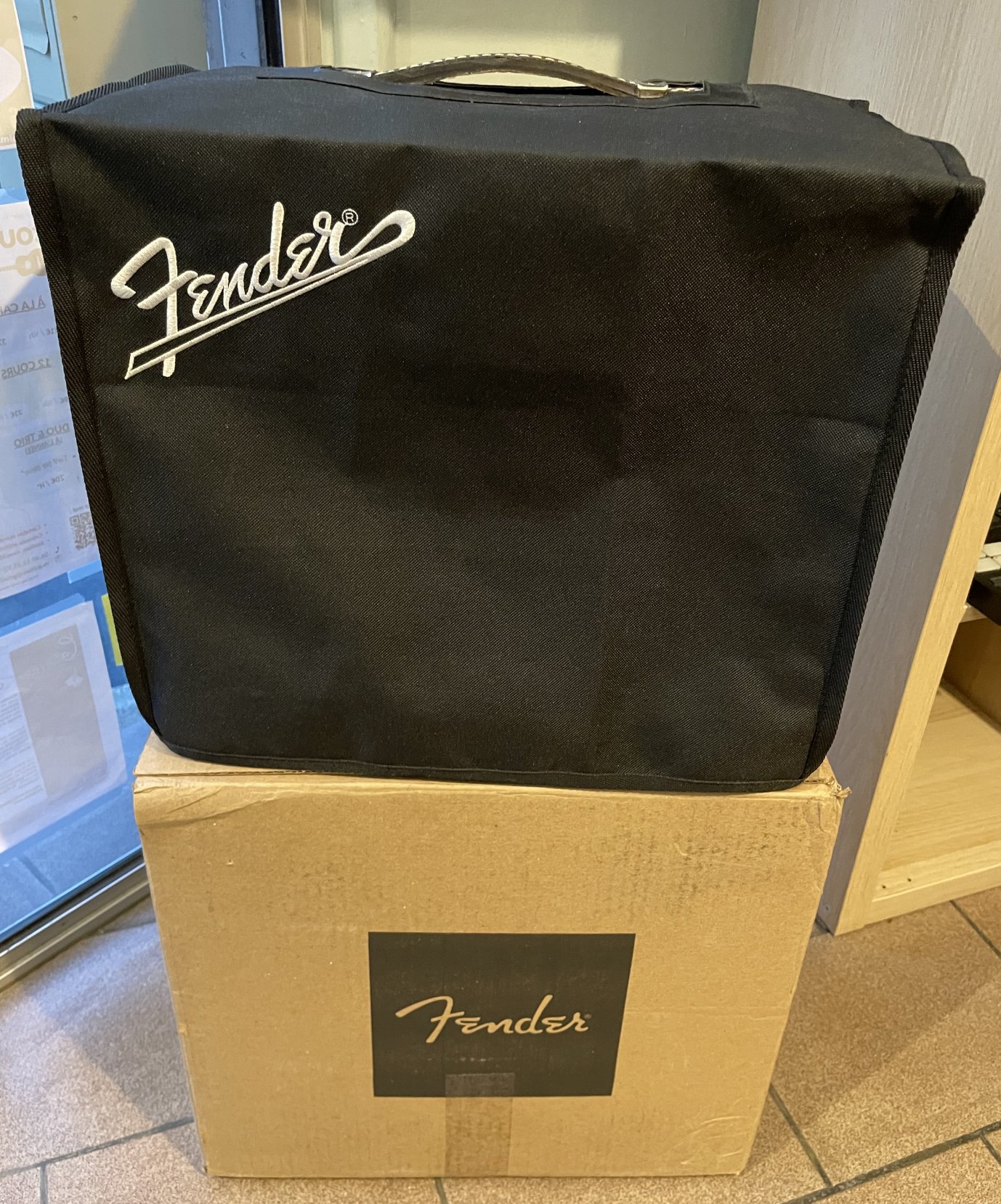 Ampli guitare Fender Pro Junior IV LTD Tweed n°B929227, carton d’origine, housse Fender ajoutée (facture neuf mai 2025) – Image 6