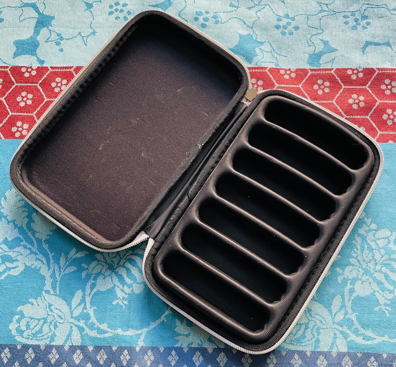 Sacoche Kongsheng pour 7 harmonicas diatoniques