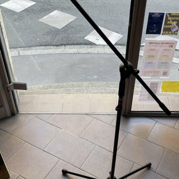 Pied de micro perche Thomann (Millenium MS) + pince