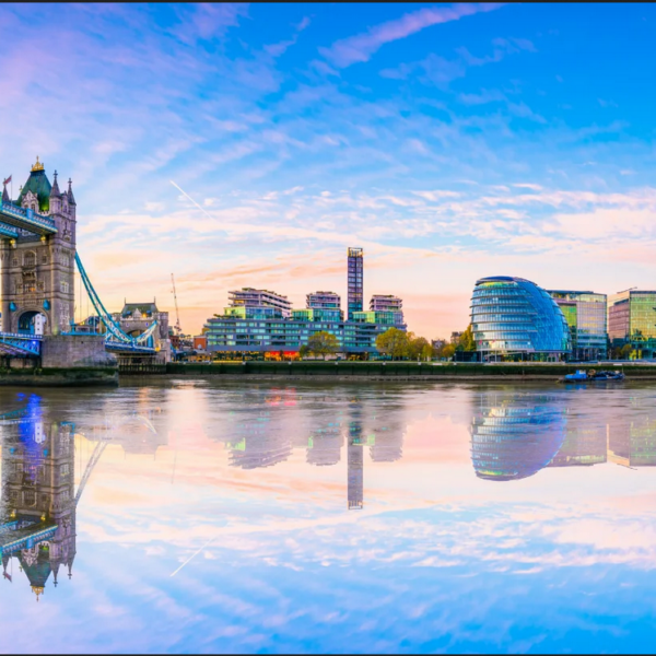 Au Son Vert vous recommande la traductrice Anglaise Victoria Pounce pour des traductions parfaites en Français Anglais Espagnol et Catalan.