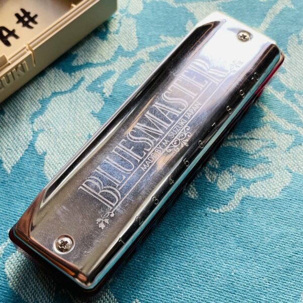 Alternative view of Harmonica Suzuki MR-250 Bluesmaster Fa (Japan), étui