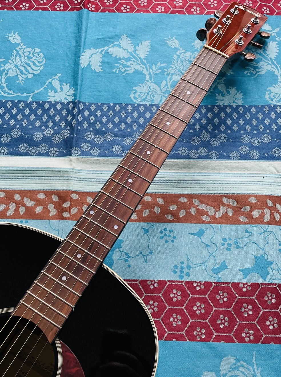 Guitare acoustique Tennessee J-45 (Gewa), méthode, accordeur, housse Turtle bag, réglée luthier Manteau (10.12.25) – Image 3