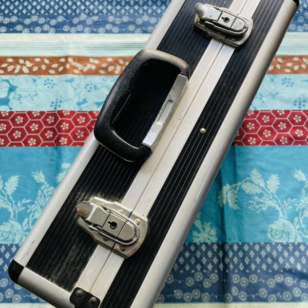 Valise rangement de câbles micros accessoires divers