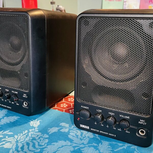 Alternative view of Paire d’enceintes Yamaha MS101II n°LN01193/JY01055 (Japan), 20W