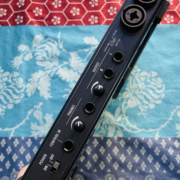 Alternative view of Enregistreur Zoom R8 n°087602, boite d’origine, carte SD 32 GB ajoutée, notice