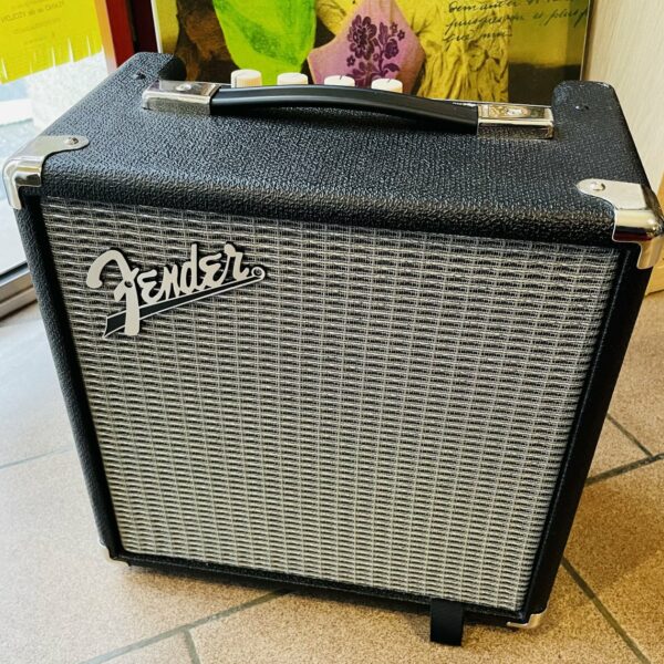 Ampli basse Fender Rumble 15 n°ICTC20318758, 15W