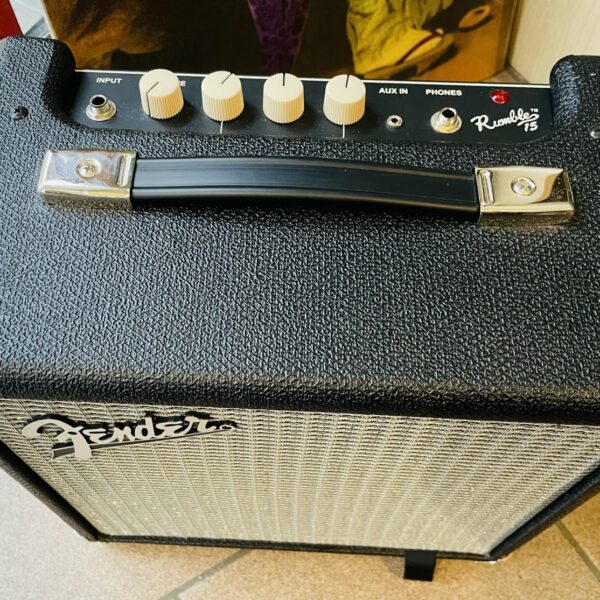 Alternative view of Ampli basse Fender Rumble 15 n°ICTC20318758, 15W