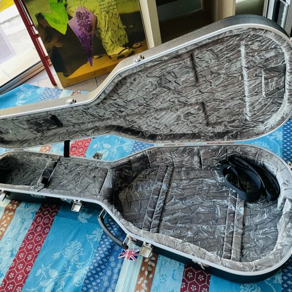 Alternative view of Case guitare classique Hiscox Pro Classic