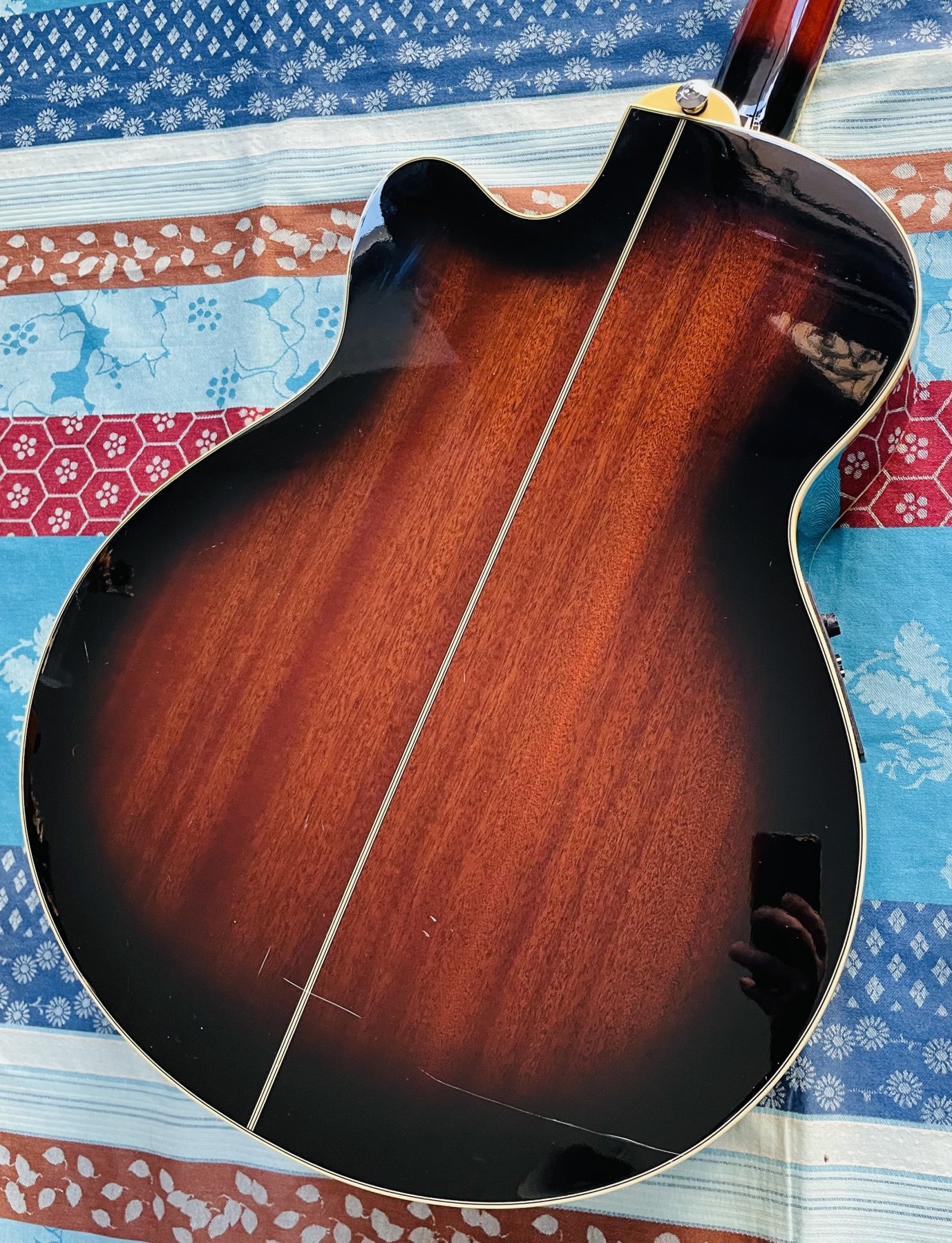 Basse électro-acoustique Ibanez AEB-10 DVS 27.01 n°J090801178, housse Tobago – Image 6