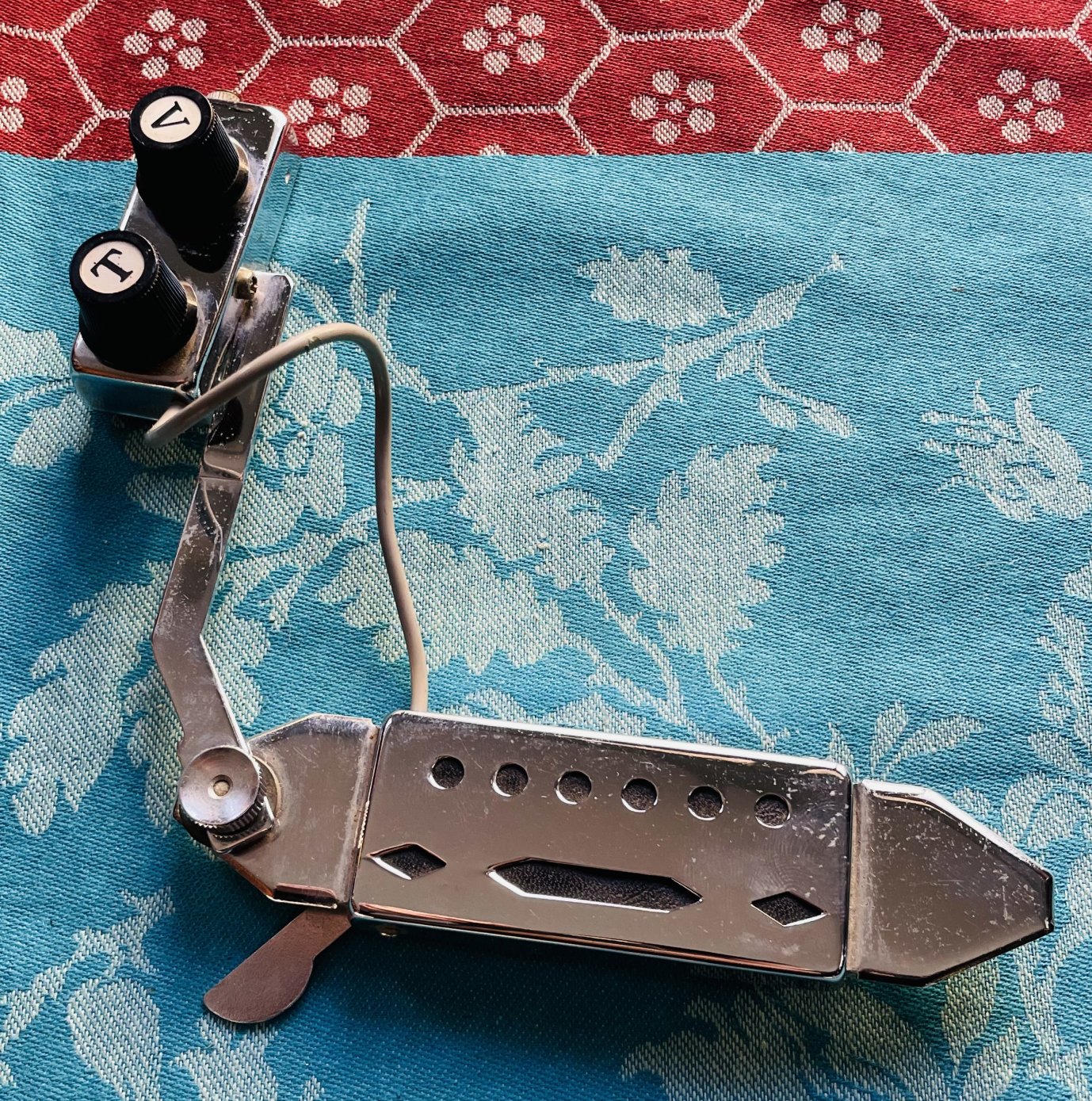 Micro vintage guitare jazz manouche Menorm K G-1 MIJ (1960, Japan, Teisco DeArmond)