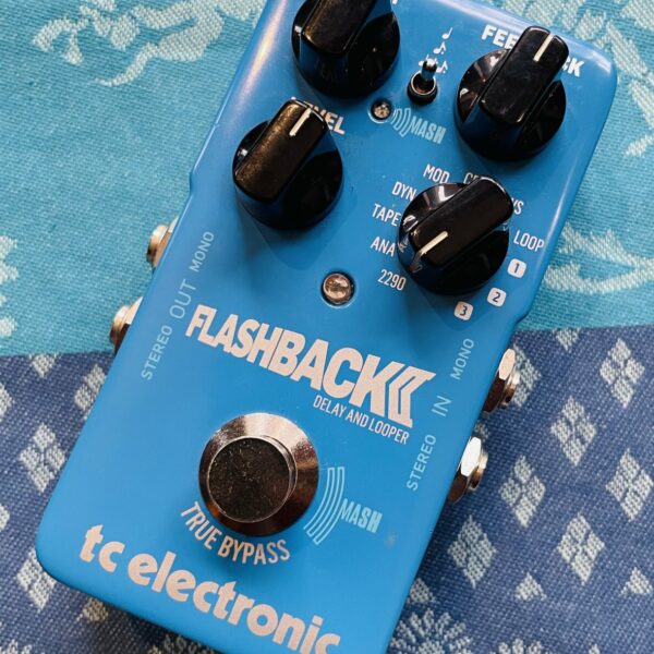Pédale écho TC Electronic Flashback II n°S200100672C1CR, boite d'origine