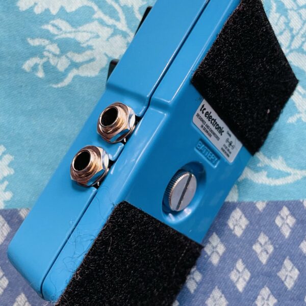 Alternative view of Pédale écho TC Electronic Flashback II n°S200100672C1CR, boite d'origine