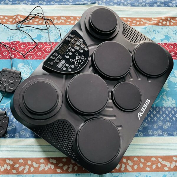 Alternative view of Batterie électronique portable Alesis Compact Kit 7, 2 pads, notice, alim