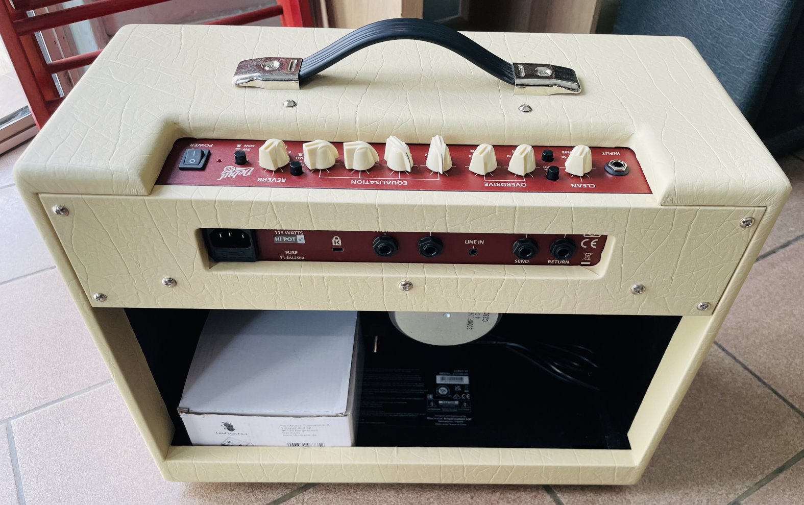 Ampli guitare BlackStar Debut 50R Cream Oxblood n°(21)ECG230404862, carton d’origine, Lead Foot FS-2 (cable 3,5m) 2172168DBH00399 – Image 5