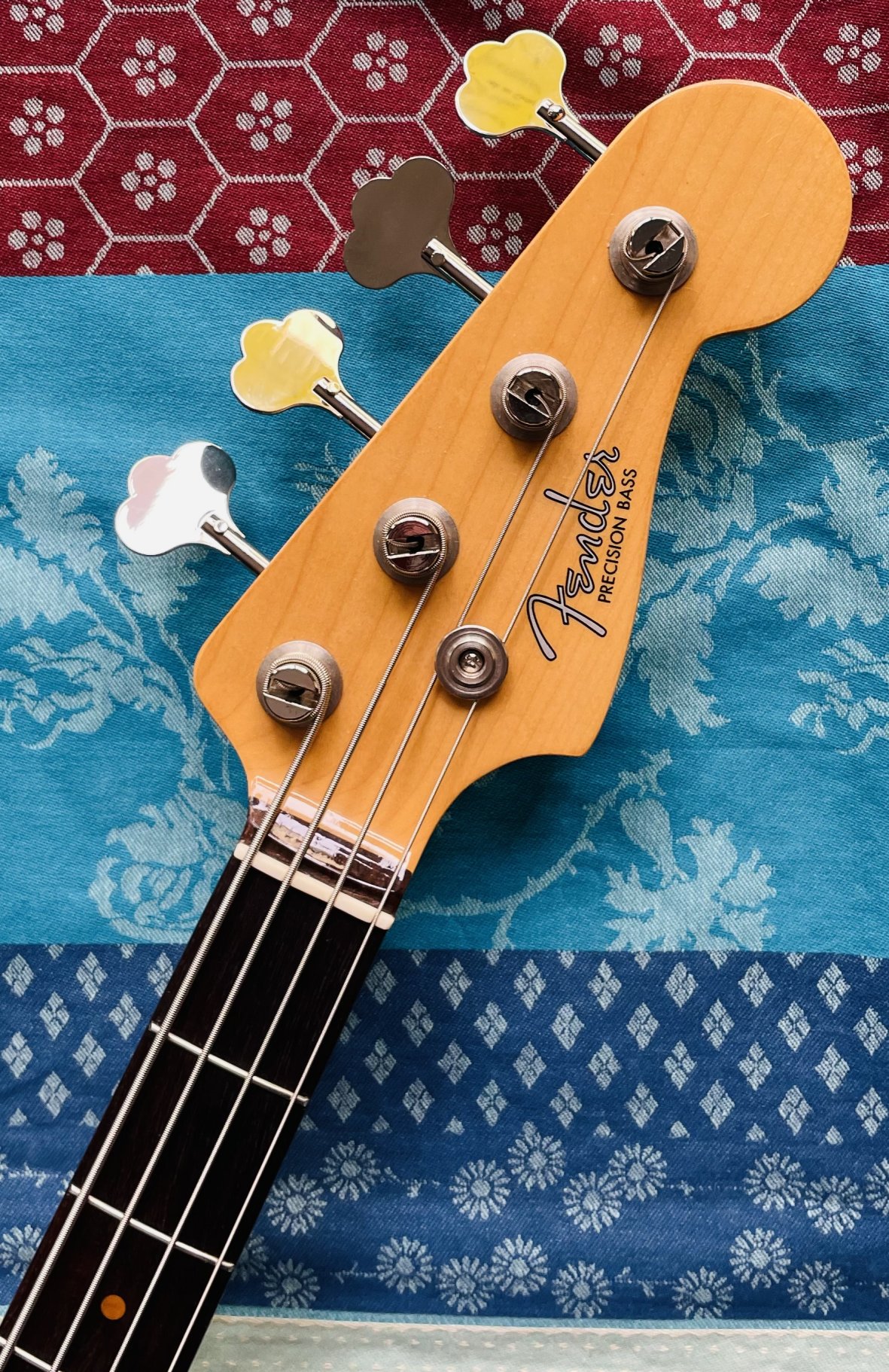 Basse électrique Fender American Vintage II 1960 Precision Bass black n°V2323798, modèle 0190160806, étui d’origine, accessoires complets et certificat, révision Thébé Lutherie (2026) – Image 5