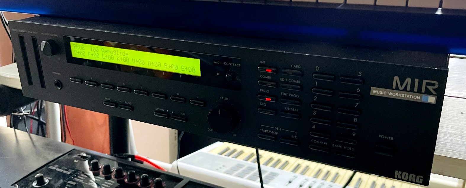 Synthé expandeur Korg M1R n°006780 (Japan), alim