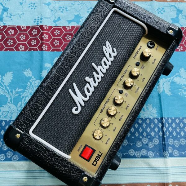 Tête à lampes Marshall DSL1HR n°V01158DD5E (1W), alim, footswitch