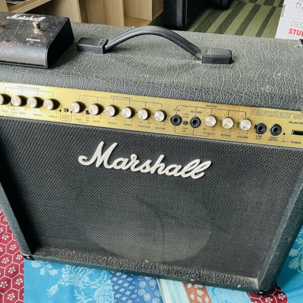 Ampli guitare Marshall Valvestate 8080 n°953163229, footswitch, câble Neutrik