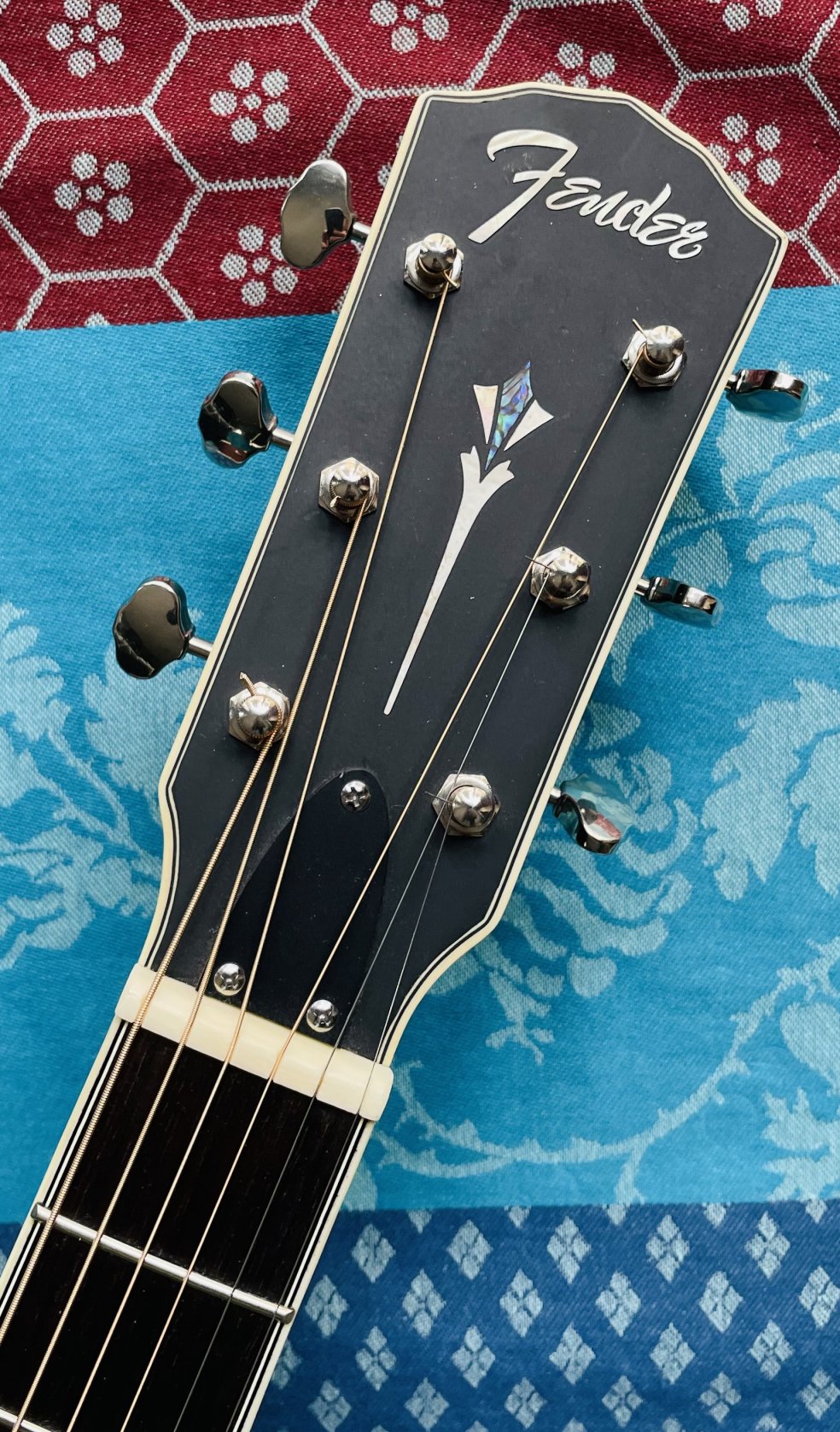 Dobro Fender Paramount PR180E ACB Aged Cognac Burst n°CSSL22033148, étui Fender Paramount, révision luthier Manteau (11.02.26) – Image 4