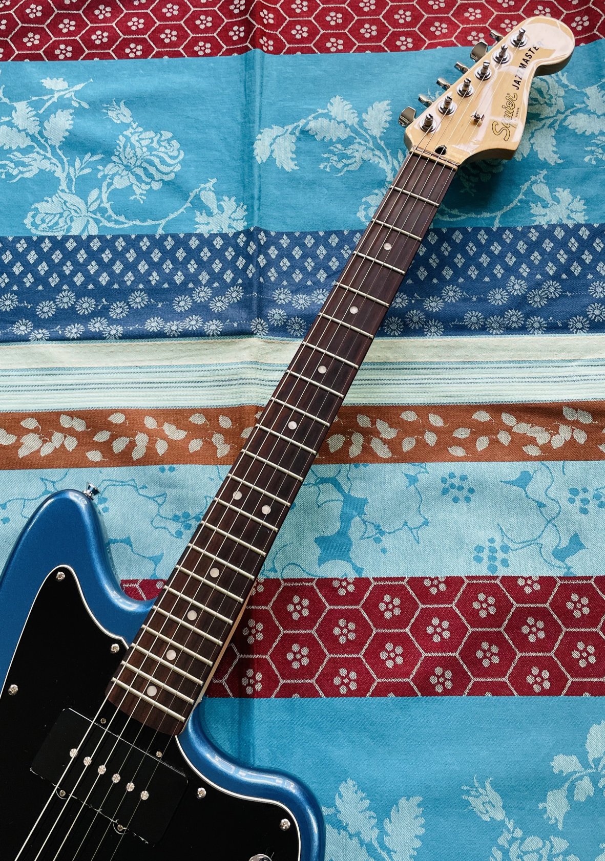 Guitare électrique Squier Jazzmaster Affinity Lake Placid Blue n°CYKJ21002762, pochette notice et clé – Image 3