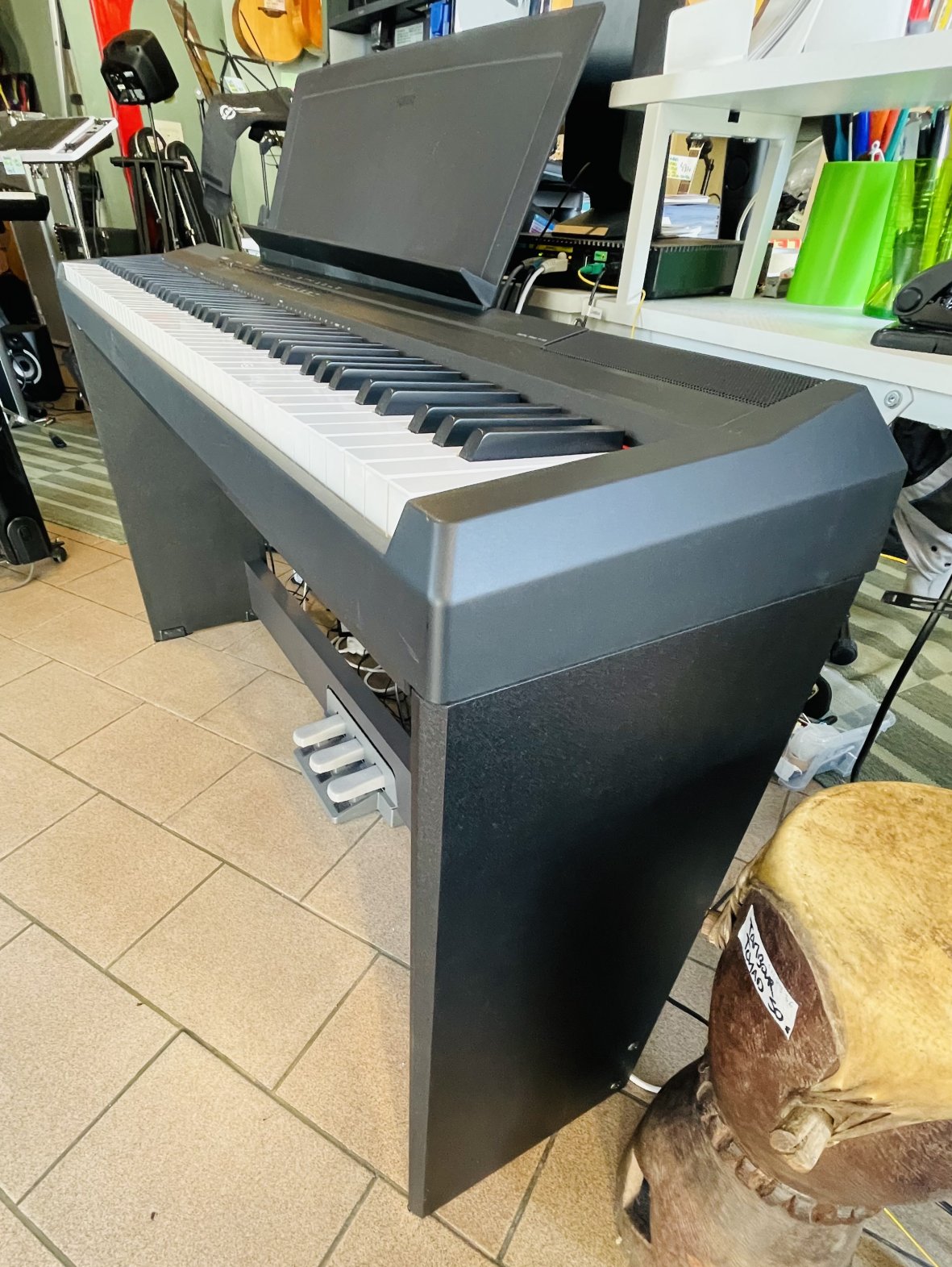 Piano numérique Yamaha P105B n°EBU02444, support meuble Yamaha L85, pédales LP-5A, alim – Image 4