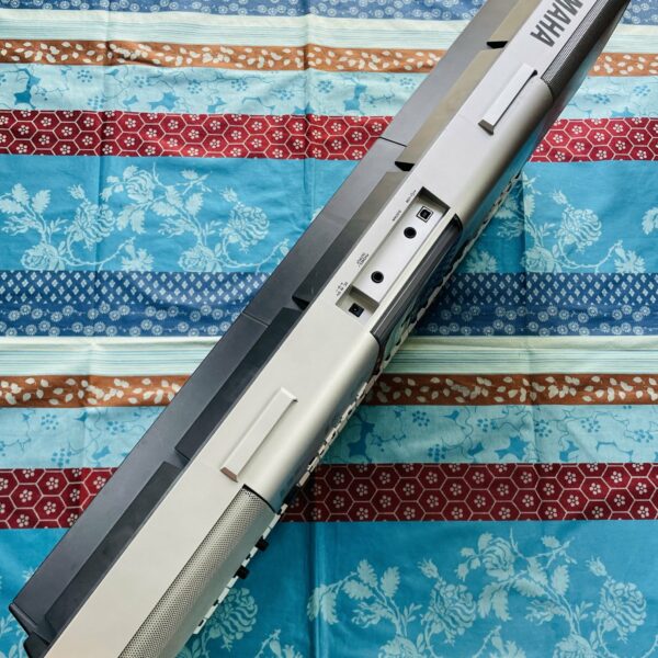 Alternative view of Clavier arrangeur Yamaha PSR- E413 n°YBOM02610, alim, notice, housse Bepesco