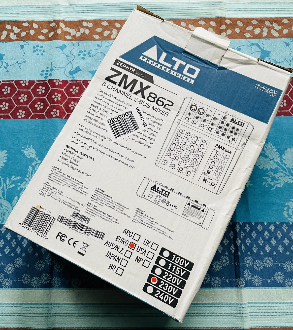 Table de mixage analogique Alto ZMX 862 n°UT14121011647545, carton, alim, notice – Image 7