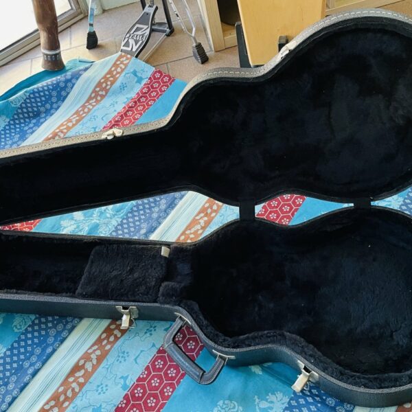 Etui guitare Datt Cases Vancouver (Canada), format Les Paul Junior