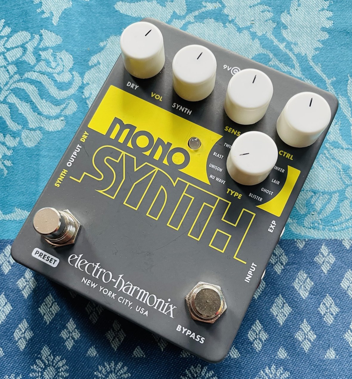 Pédale synthé Electro-Harmonix MonoSynth n°2021026765, boite, alim