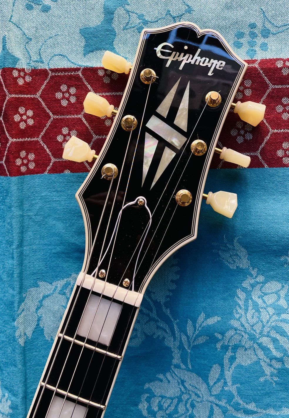 Guitare électrique Epiphone SG Custom Ebony n°21051524848, 2 push pull ajoutés et boutons d’origine, housse Gator, jack Fender, sangle Epiphone – Image 4