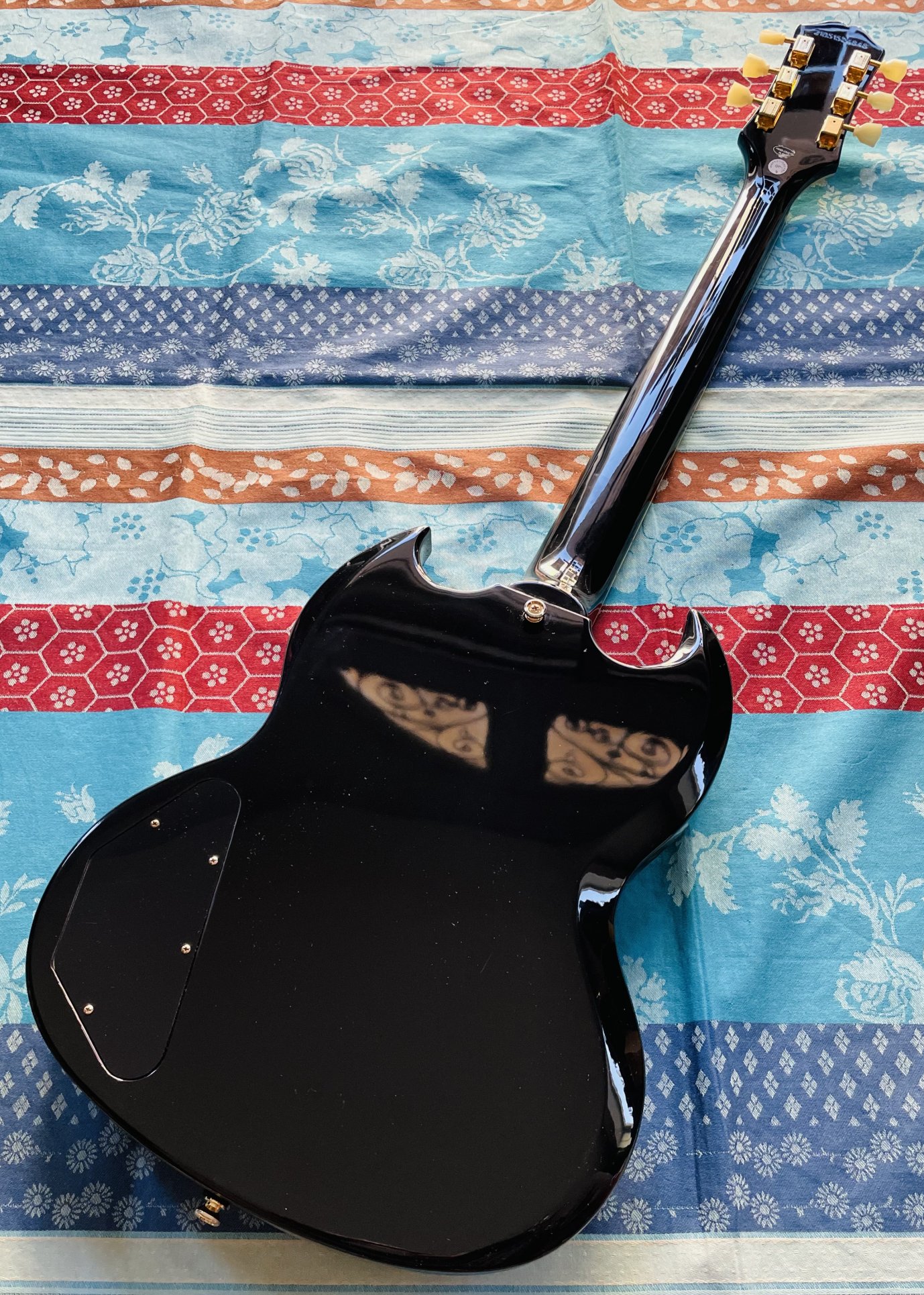 Guitare électrique Epiphone SG Custom Ebony n°21051524848, 2 push pull ajoutés et boutons d’origine, housse Gator, jack Fender, sangle Epiphone – Image 6