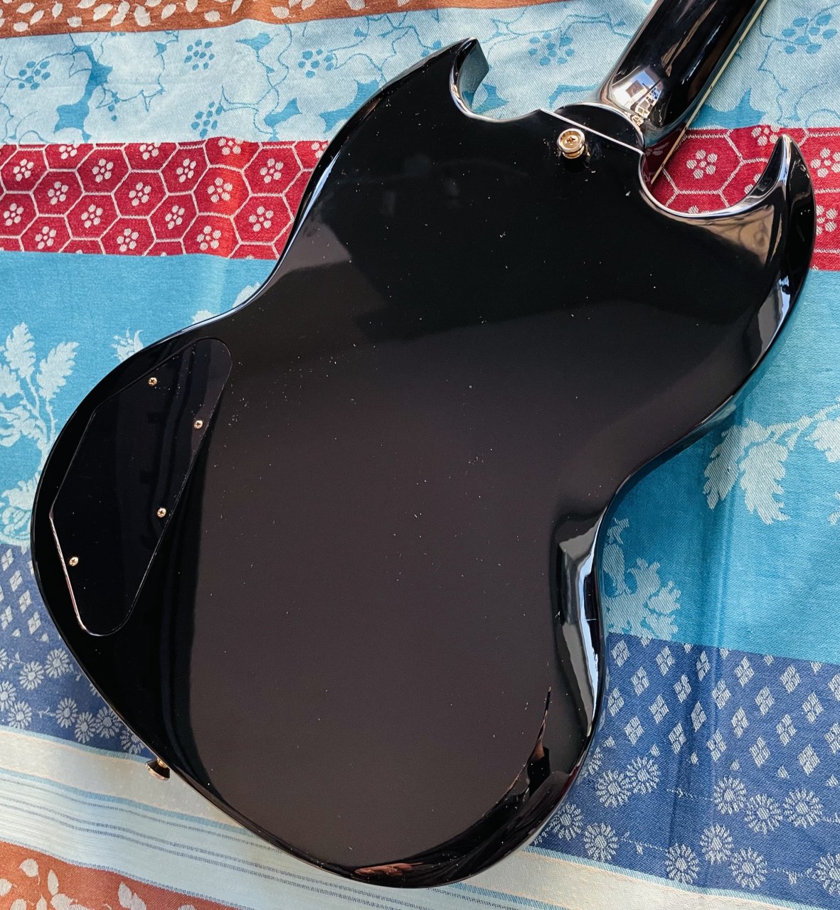 Guitare électrique Epiphone SG Custom Ebony n°21051524848, 2 push pull ajoutés et boutons d’origine, housse Gator, jack Fender, sangle Epiphone – Image 8