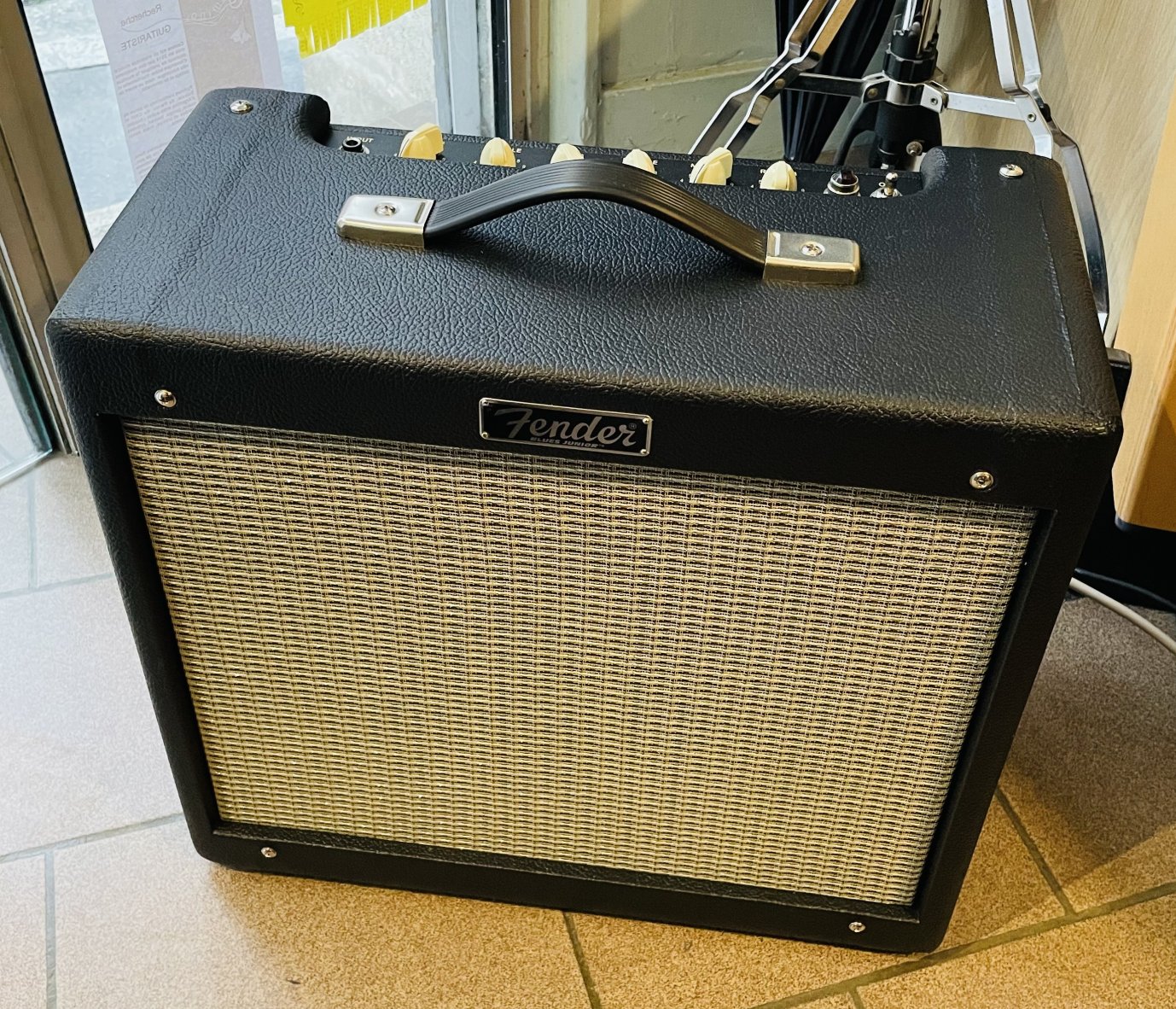 Ampli guitare Fender Blues Junior IV n°B842566, footswitch, notice, carton d’origine