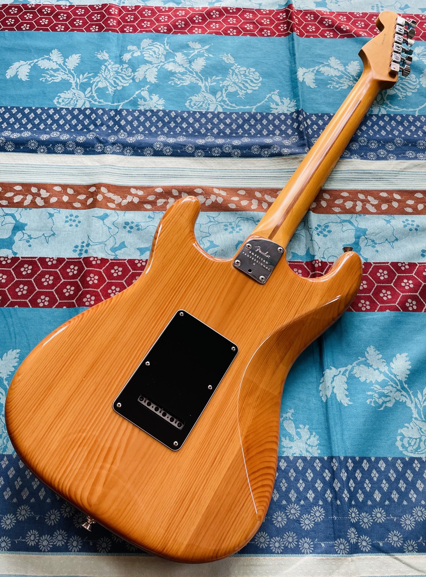 Guitare électrique Fender Professionnal II stratocaster Roasted Pine n° US22091230 (2022, USA), modèle 0113902763, étui Fender, papiers Fender – Image 6