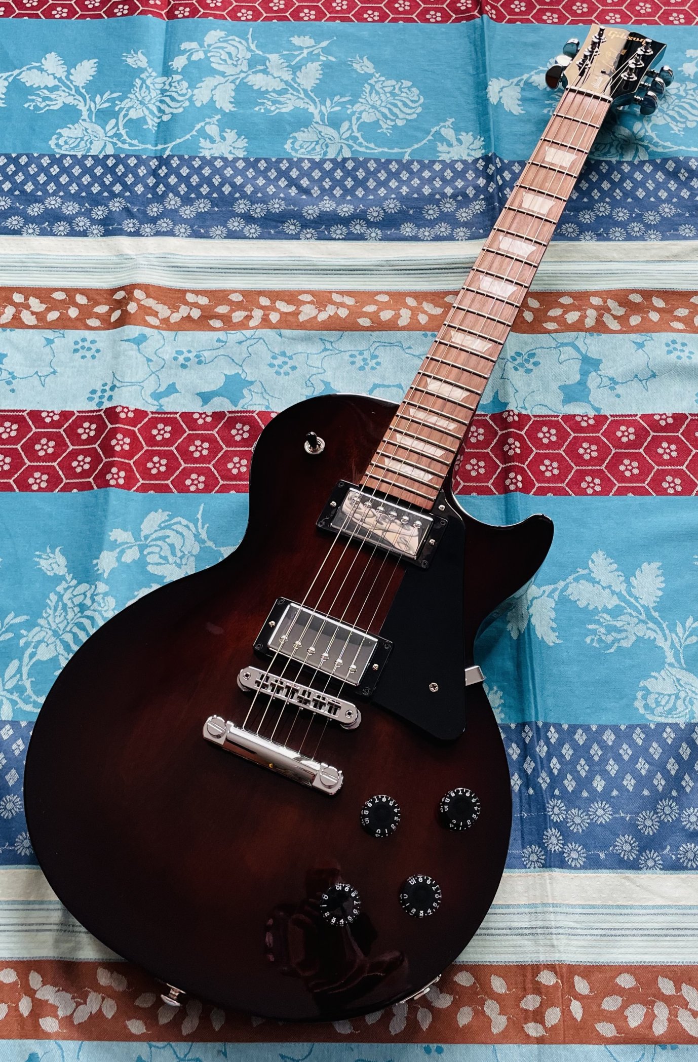 Guitare électrique Gibson Les Paul Studio Smokehouse Burst n°204100184 (2020, USA), housse deluxe Gibson, certificat, accessoires