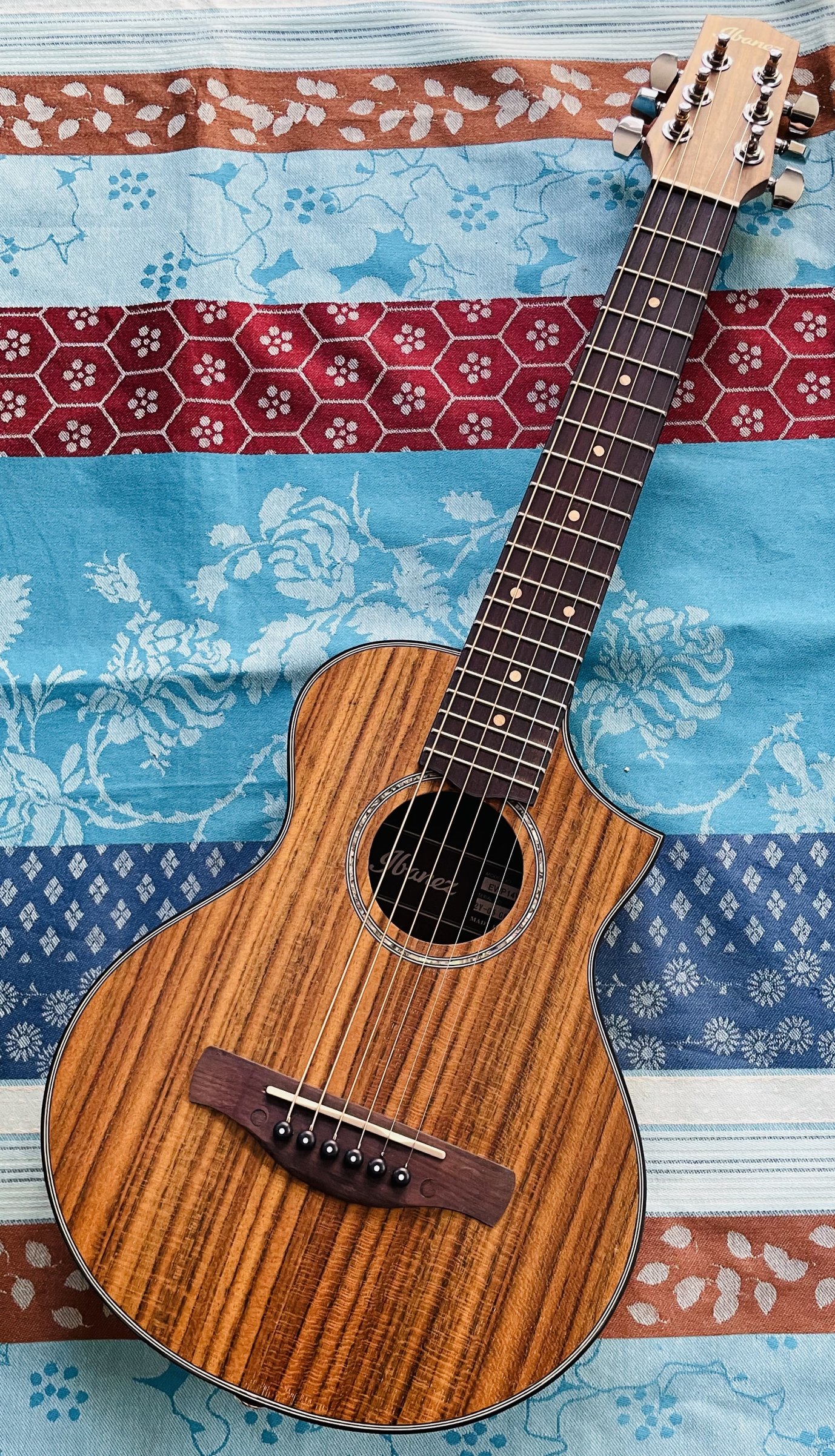 Guitare de voyage électro-acoustique Ibanez Piccolo EWP14WB OPN Natural n°24.05.GS190708089, housse d’origine