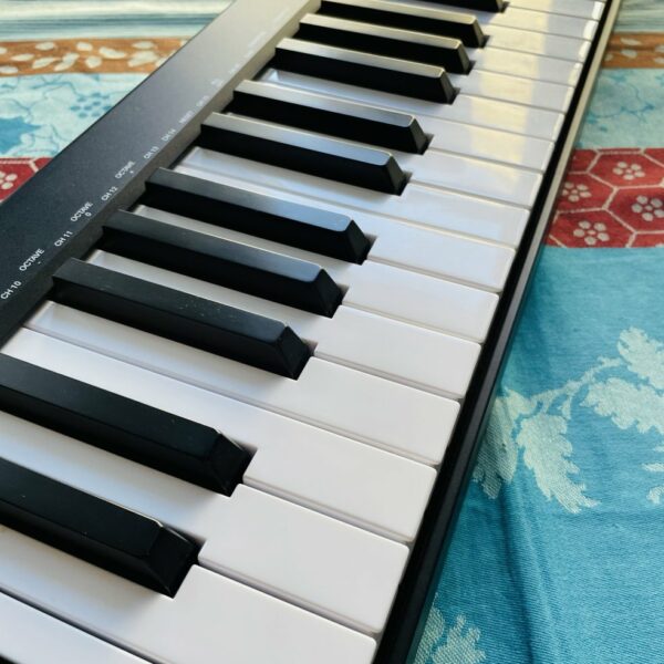 Alternative view of Clavier maitre M-Audio Keystation 61 MK3 BK n°B52207239189583, boite d’origine