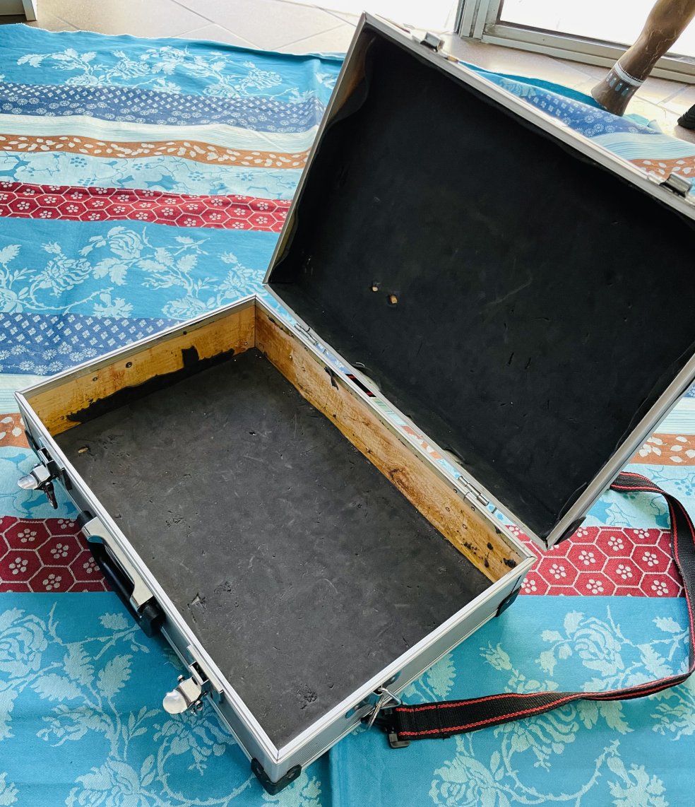 Valise pedalboard fait maison – Image 5